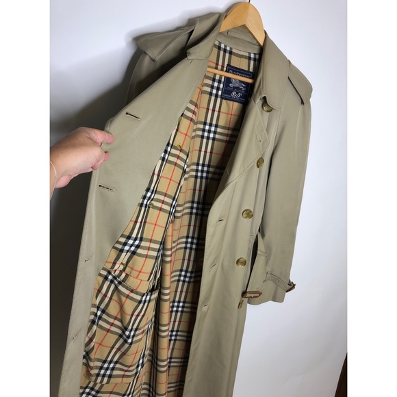 Burberrys Vintage Trench Coat - 46 Regular - Picture 12 of 16